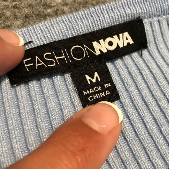 Long Sleeve Crop Top - Picture 2 of 4